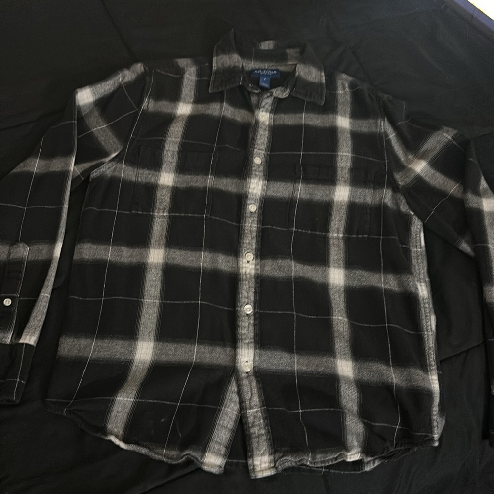 ⚫️🐼Arizona Jean co. PLAID Flannel 🖤 🤍